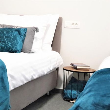 Smart Hostel Slavonski Brod Extérieur photo
