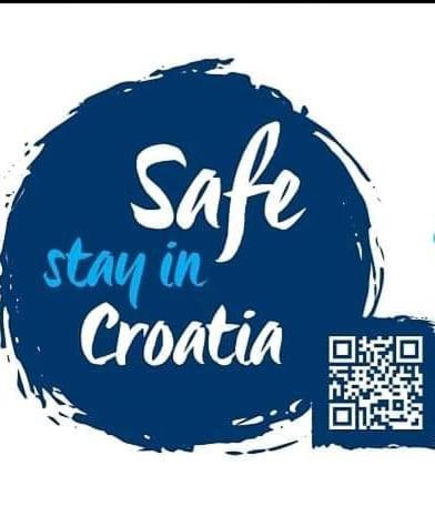 Smart Hostel Slavonski Brod Extérieur photo